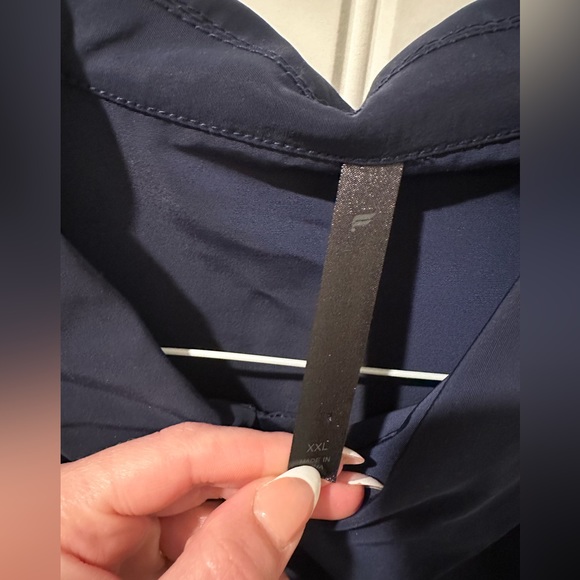 Men’s Fabletics Windbreaker - Picture 3 of 3